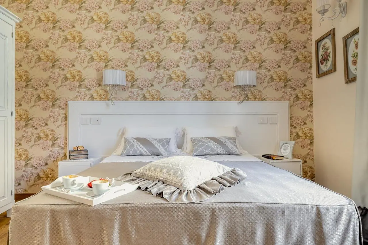 Luxury Stars In Rome - Andromeda Apartment In Colosseum Italy